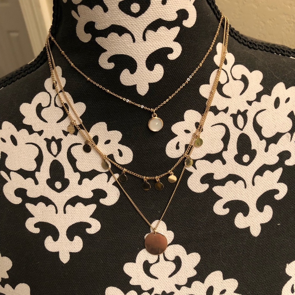 Three layered gold choker